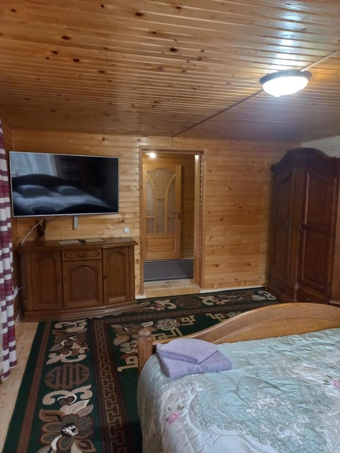 Садиба Федорчуків За Рікою Шешори Екстериор снимка